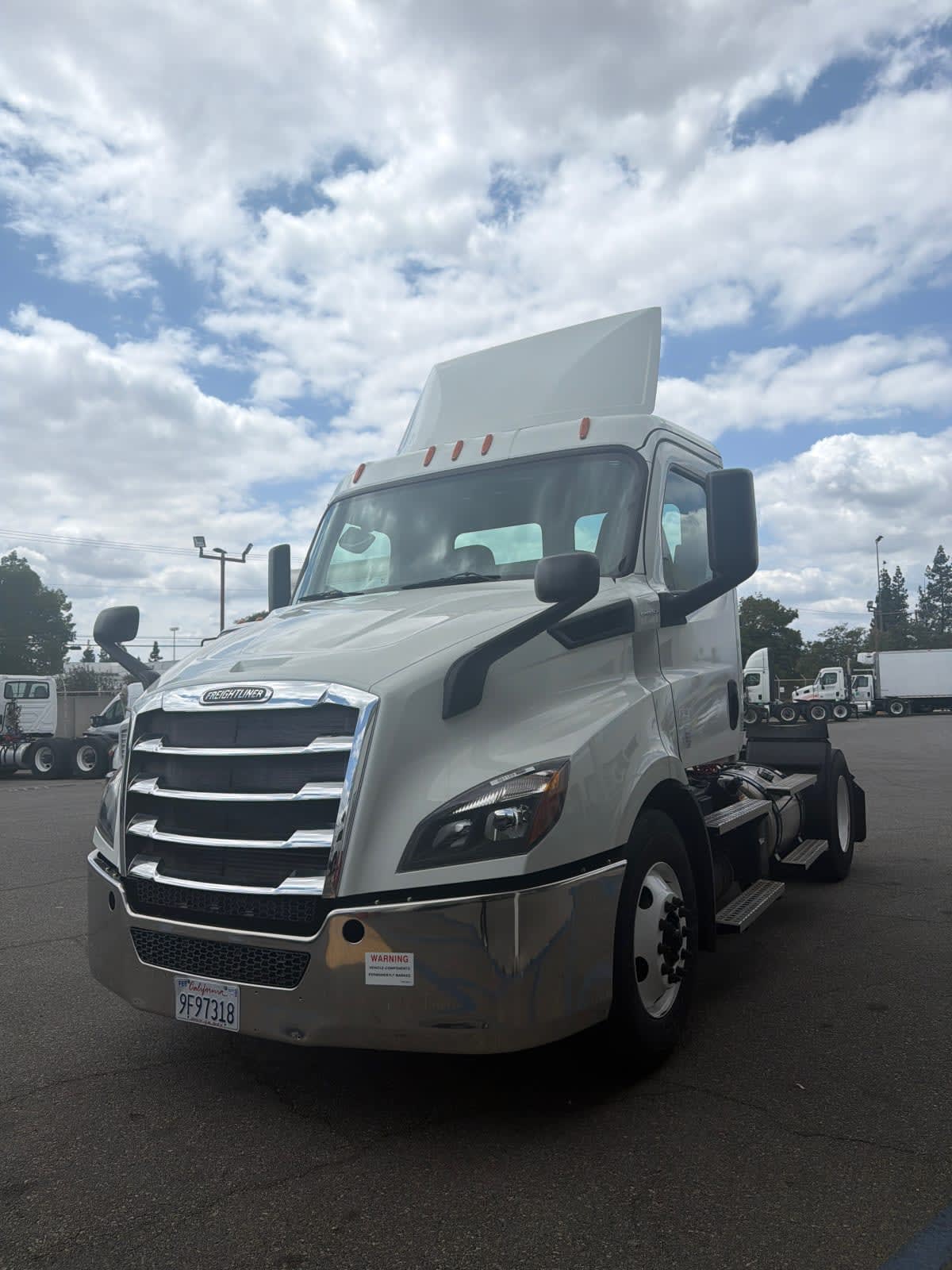 2020 Freightliner Cascadia in Pomona, CA