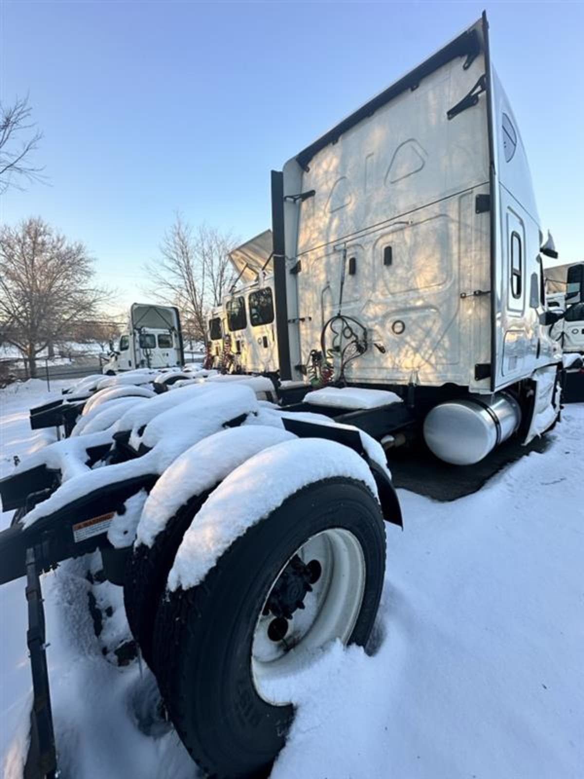 2020 Freightliner/Mercedes CASCADIA 125 881214