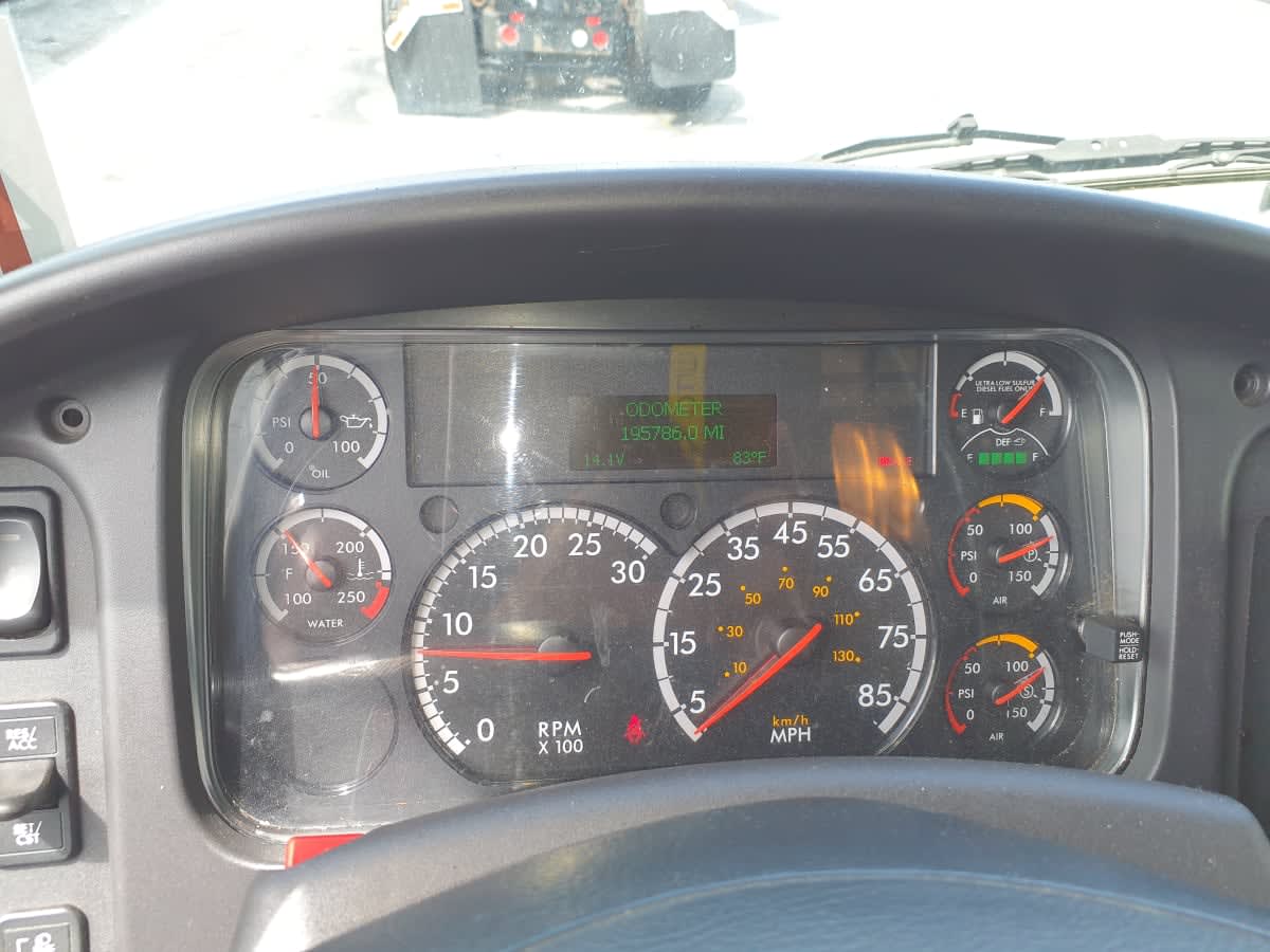 2019 Freightliner M2 106 881215
