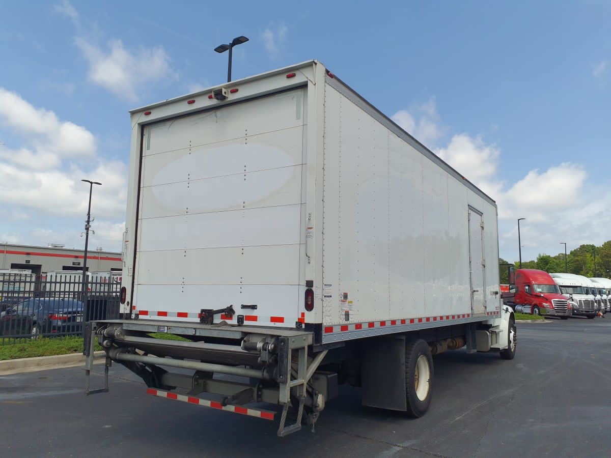 2019 Freightliner M2 106 881215