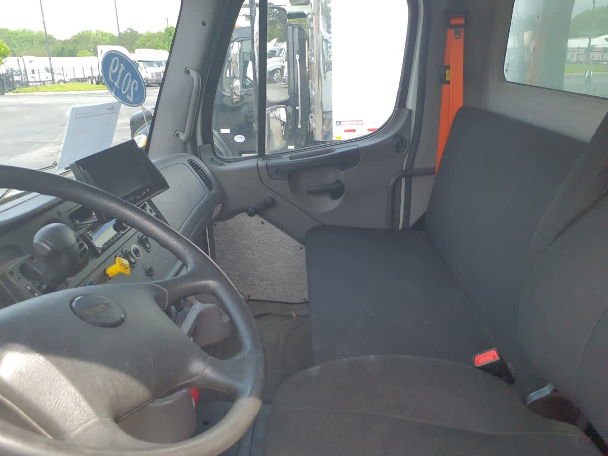 2019 Freightliner/Mercedes M2 106 881216
