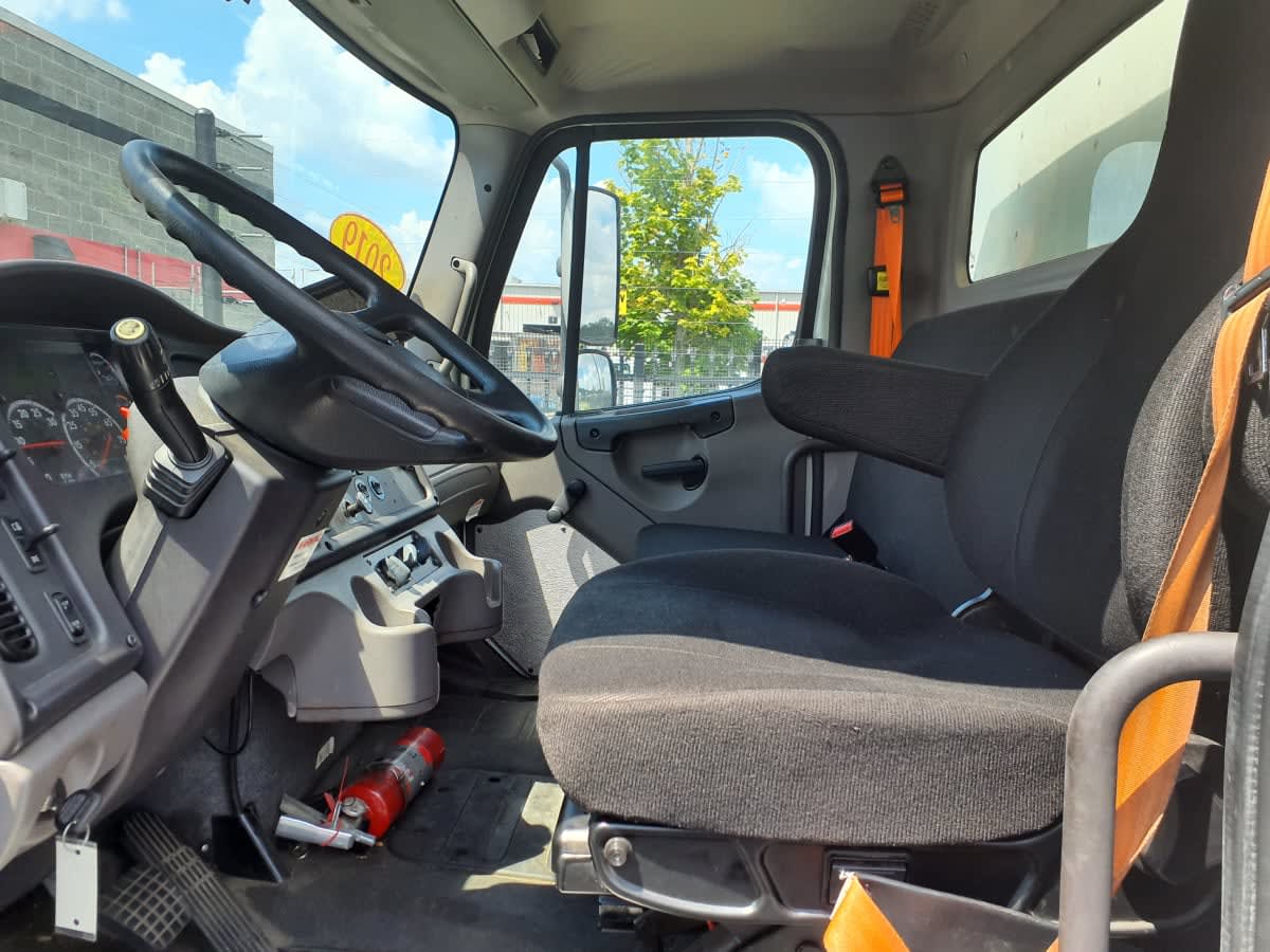 2019 Freightliner M2 106 in Atlanta, GA — photo 7