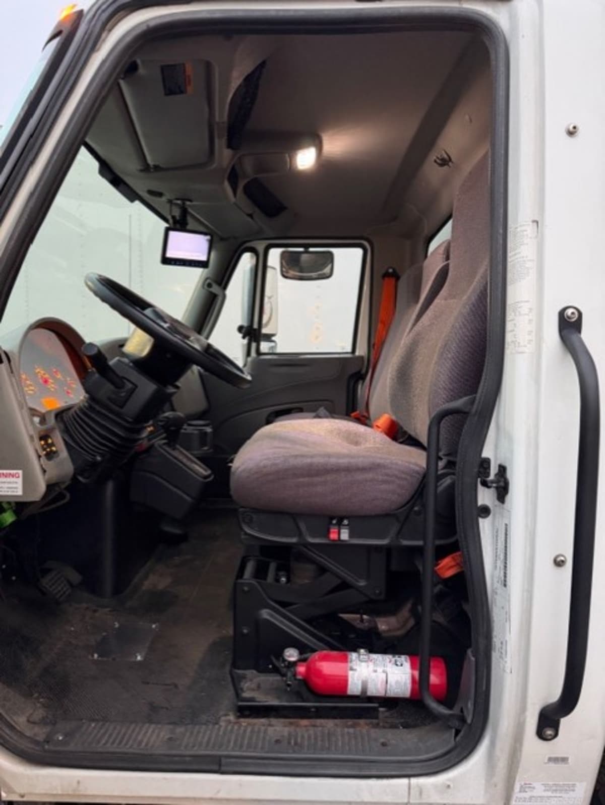 2019 Navistar International 4300 SBA 881235