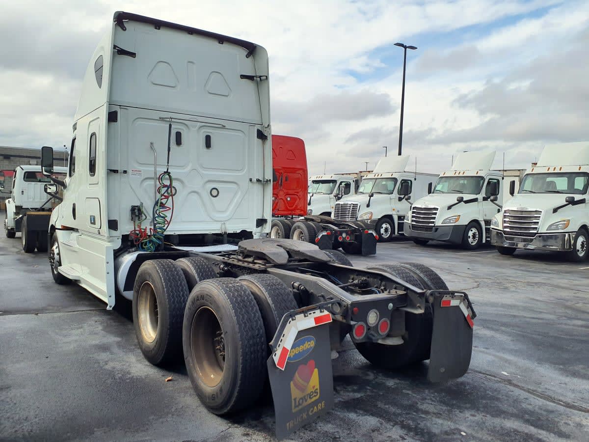 2020 Freightliner - image 6