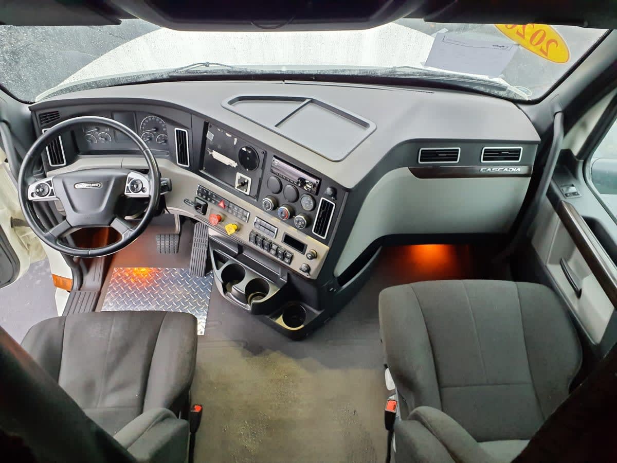 2020 Freightliner - image 7