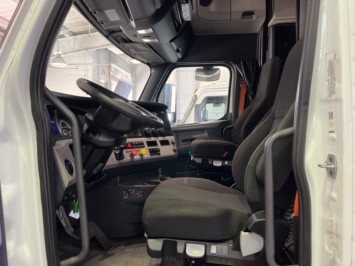 2020 Freightliner/Mercedes NEW CASCADIA PX12664 881420