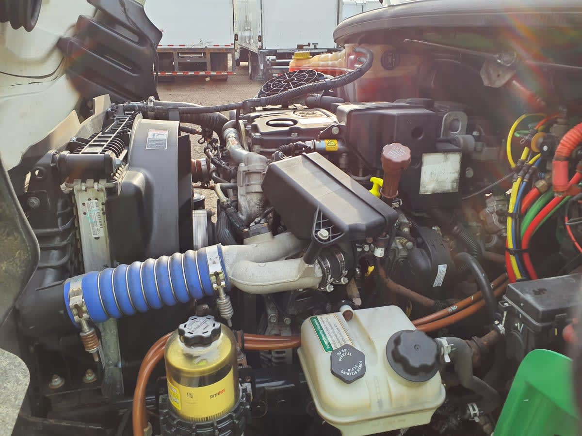 2020 Freightliner/Mercedes M2 106 881442