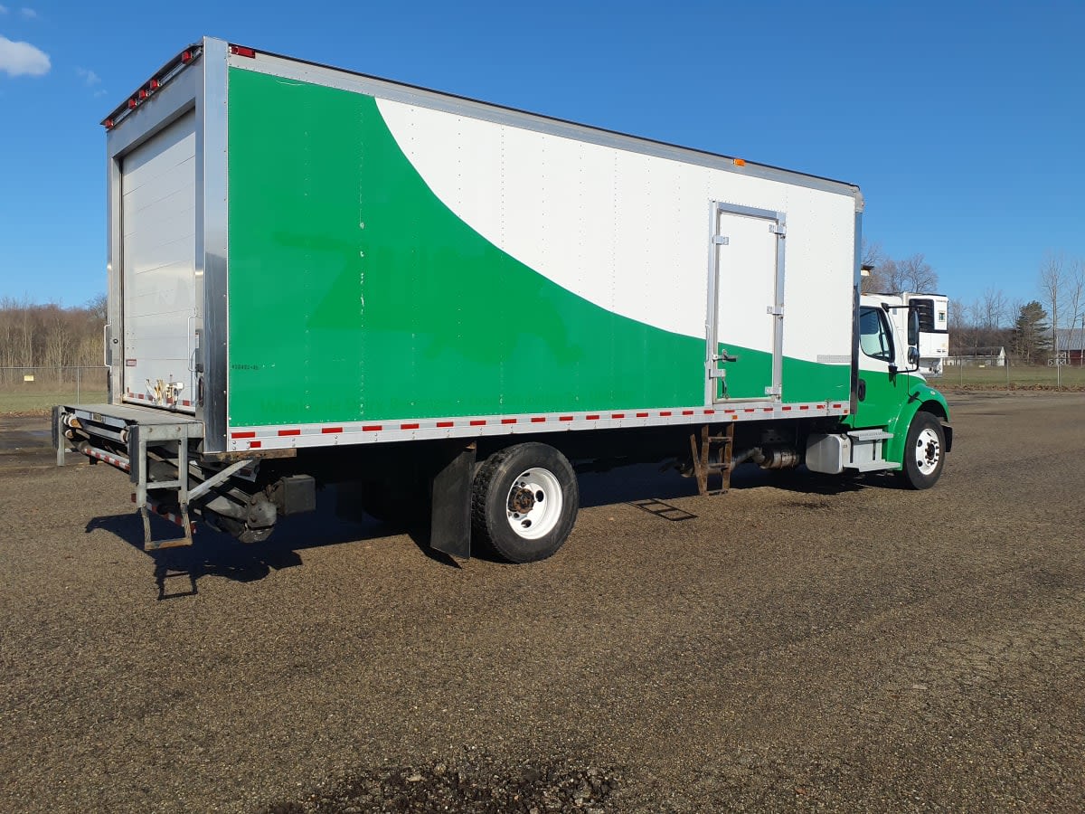 2020 Freightliner/Mercedes M2 106 881445