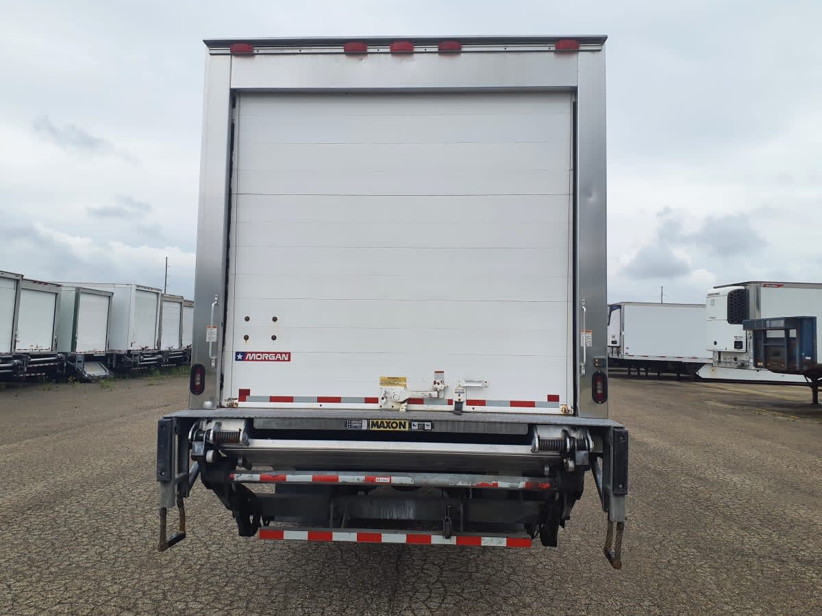 2020 Freightliner/Mercedes M2 106 881447