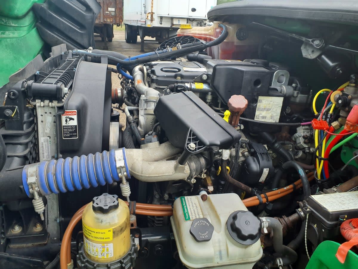 2020 Freightliner/Mercedes M2 106 881447