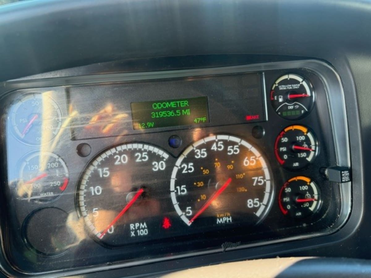 2019 Freightliner/Mercedes M2 106 881464