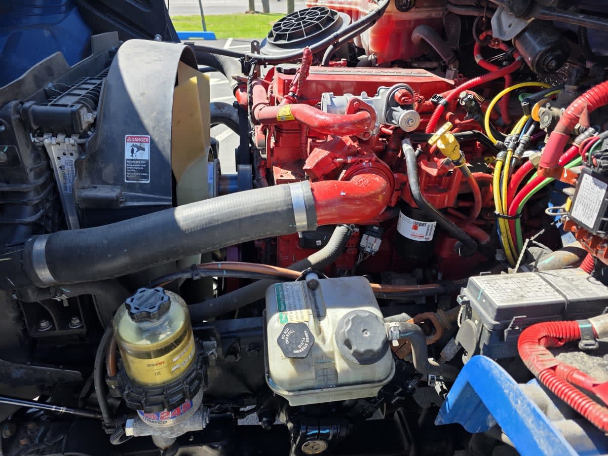 2020 Freightliner/Mercedes M2 106 881467