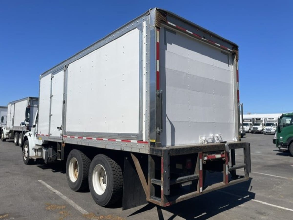 2019 Freightliner/Mercedes M2 106 881573