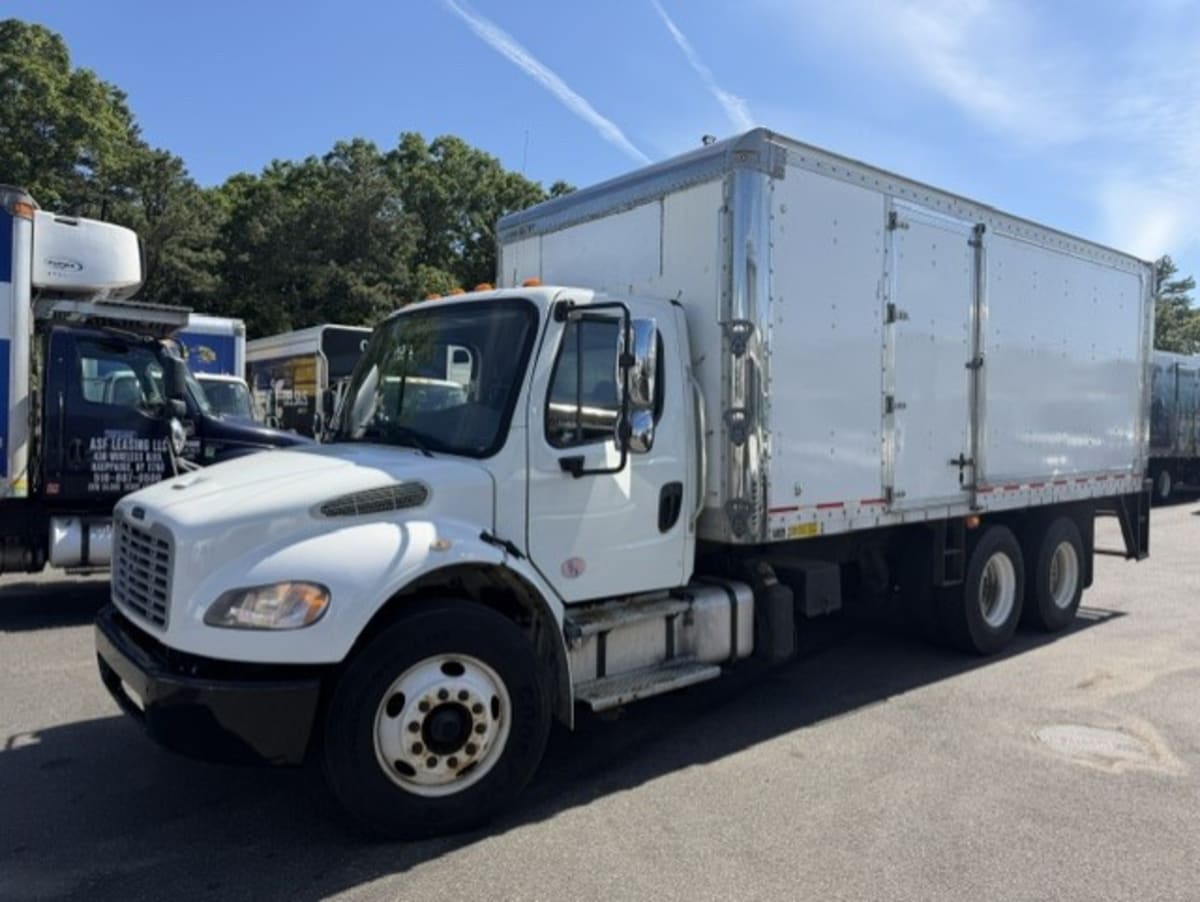 2019 Freightliner/Mercedes M2 106 881574 2019 Freightliner/Mercedes M2 106 881574