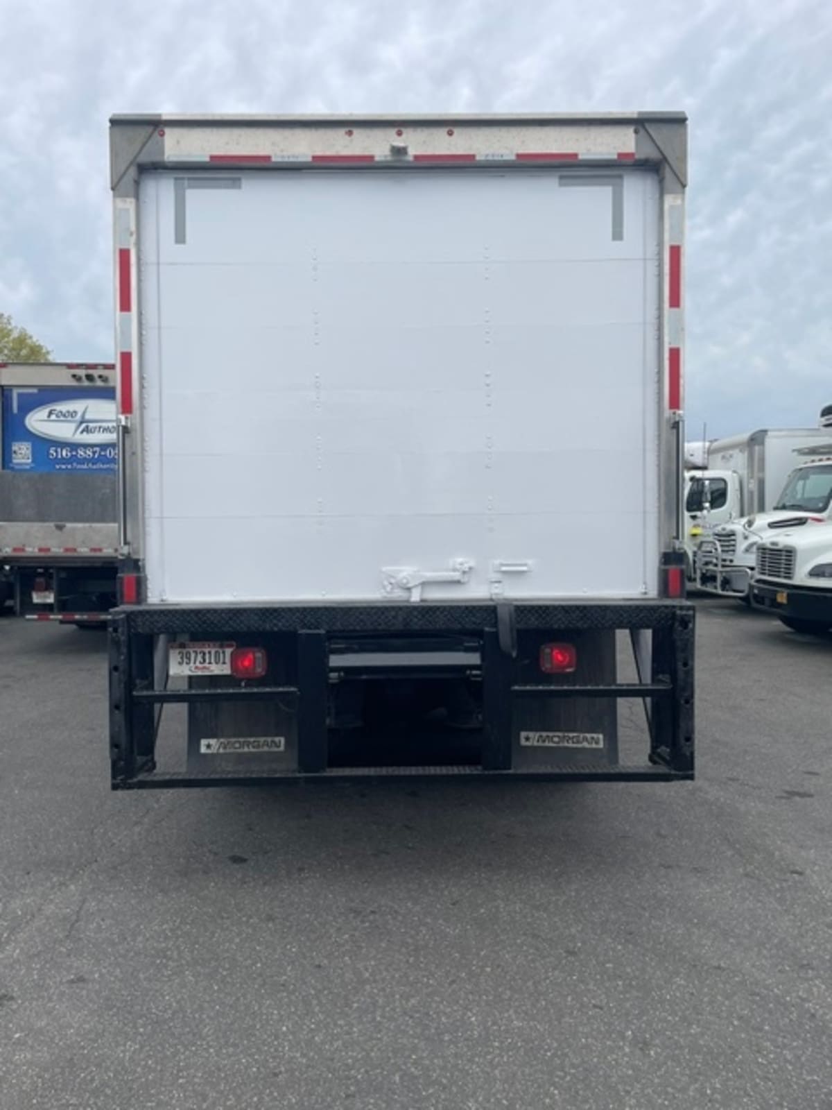 2019 Freightliner/Mercedes M2 106 881576