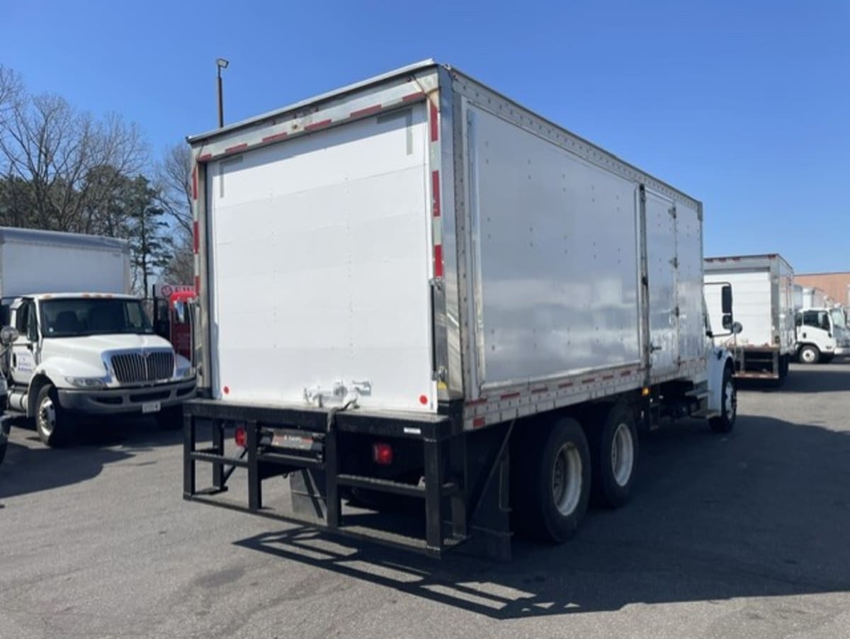 2019 Freightliner/Mercedes M2 106 881577