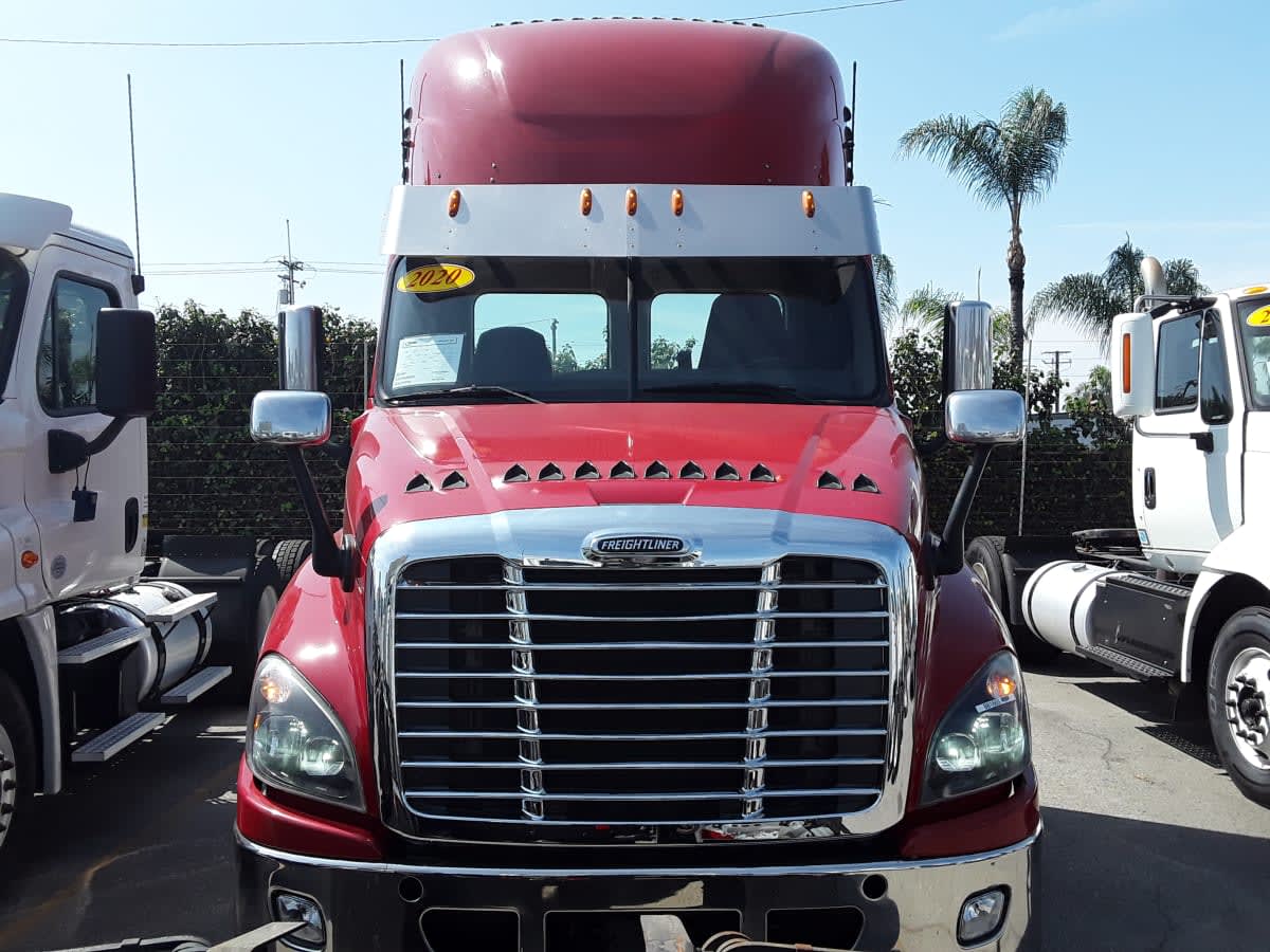 2020 Freightliner - image 2