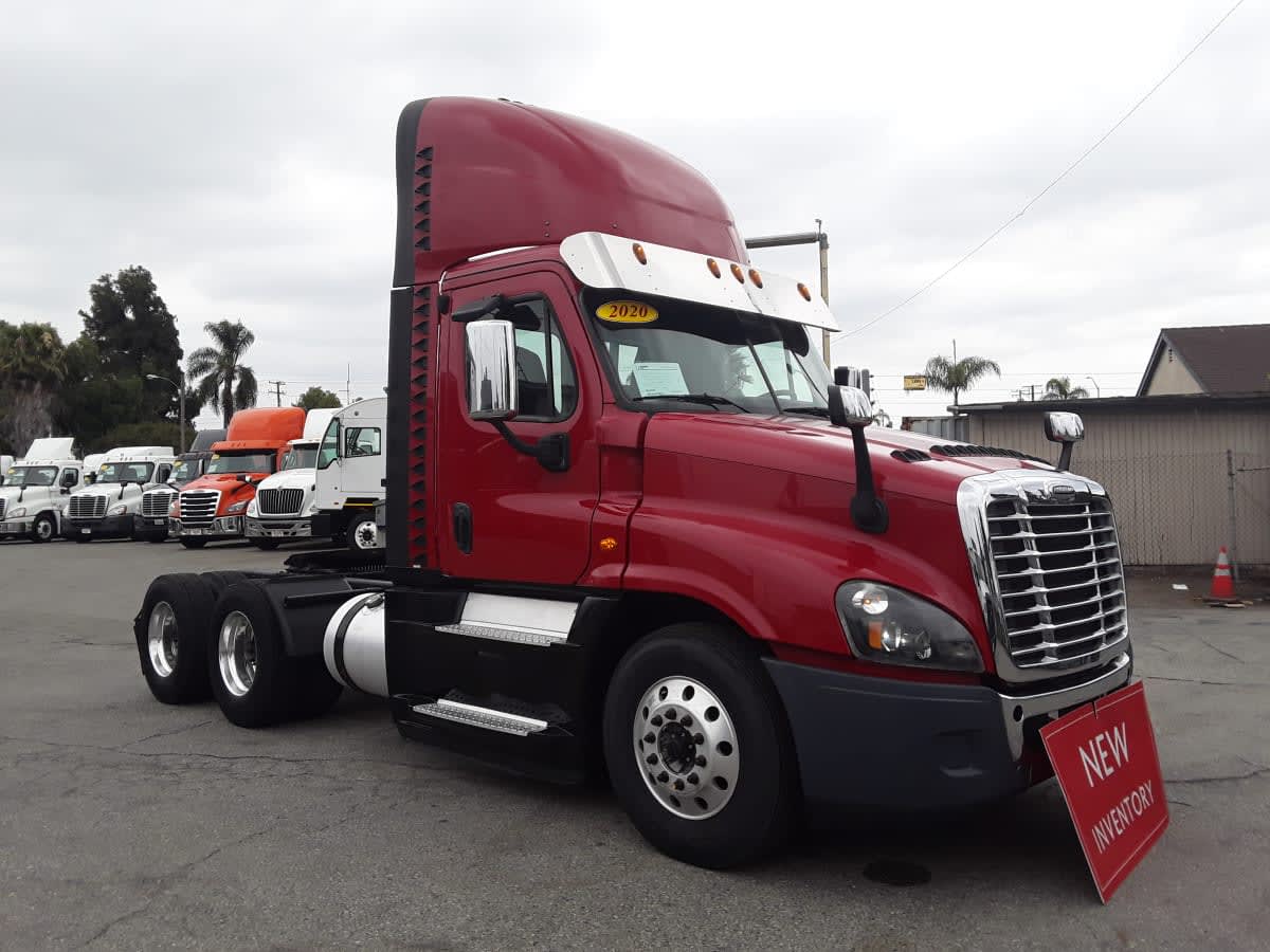 2020 Freightliner/Mercedes CASCADIA 125 881667