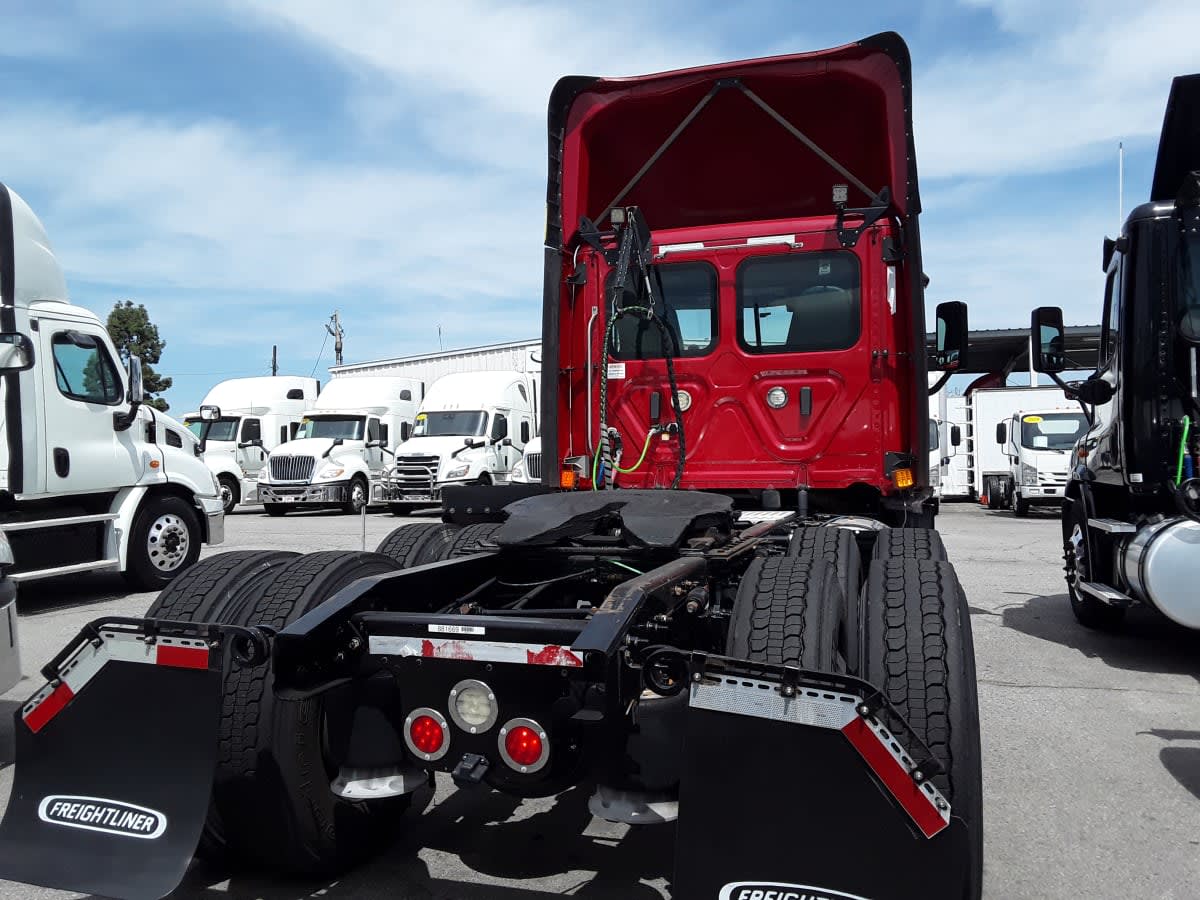 2020 Freightliner - image 5