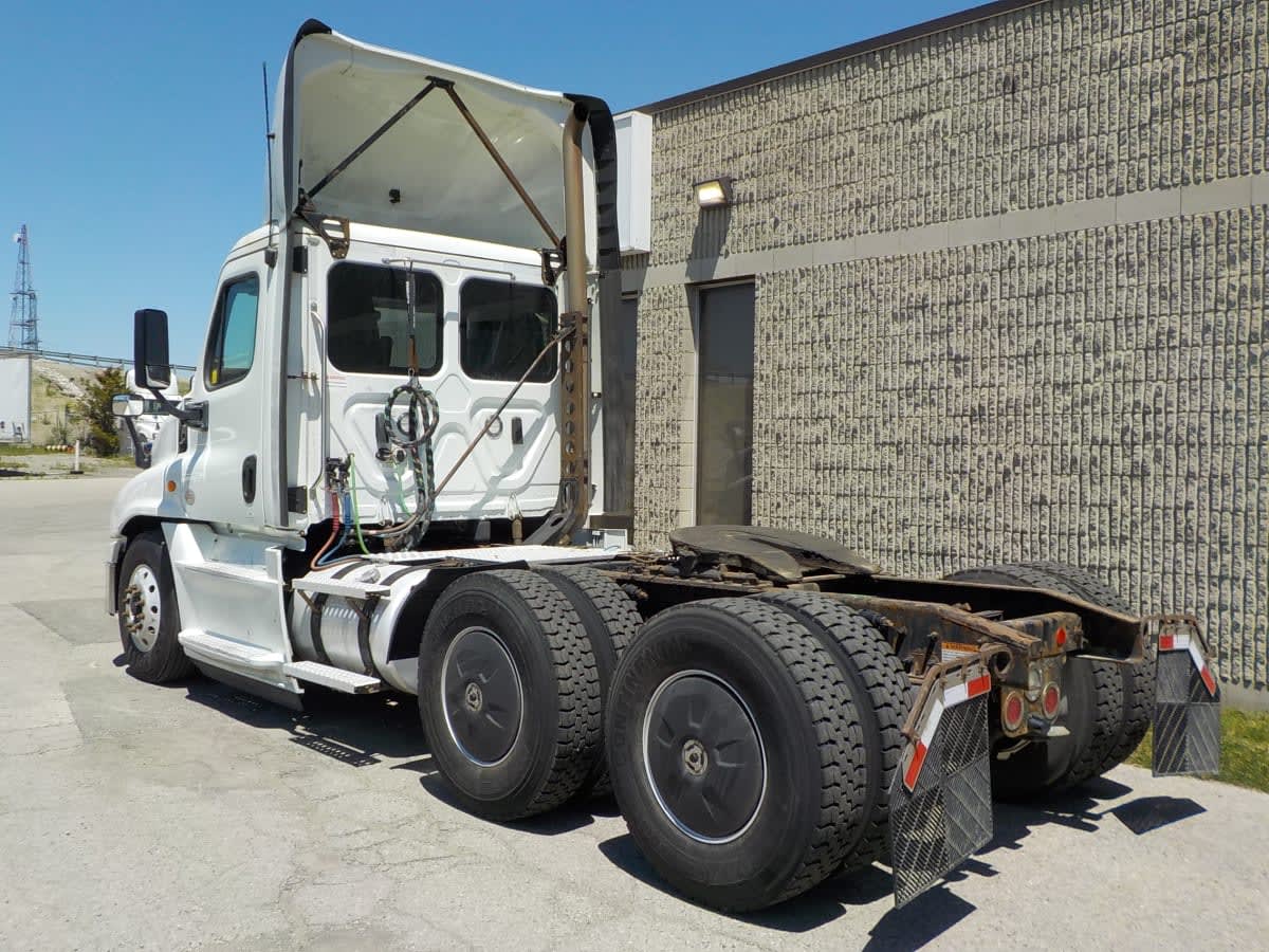 2020 Freightliner/Mercedes CASCADIA 125 881679