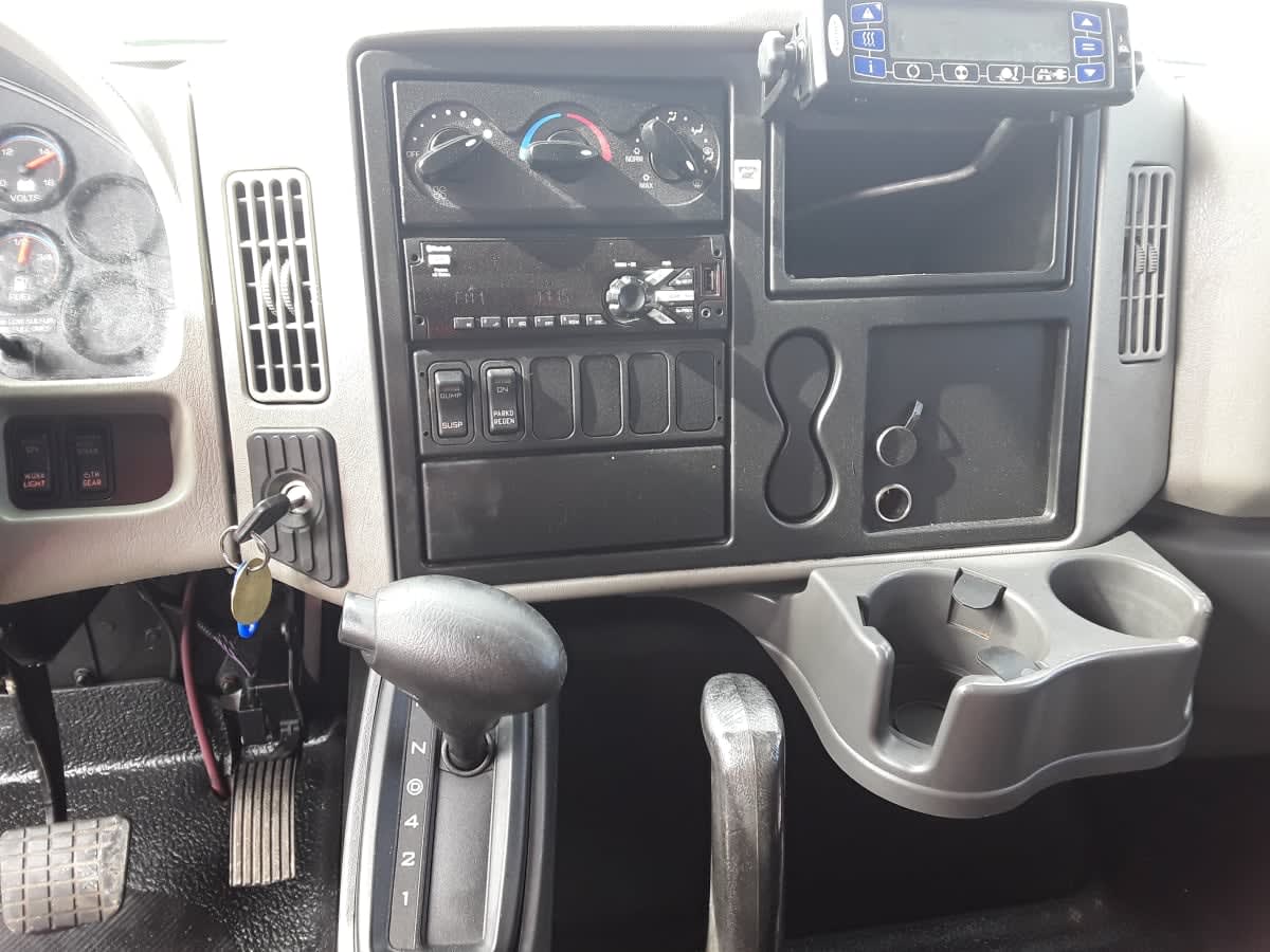 2019 Navistar International 4300 881705