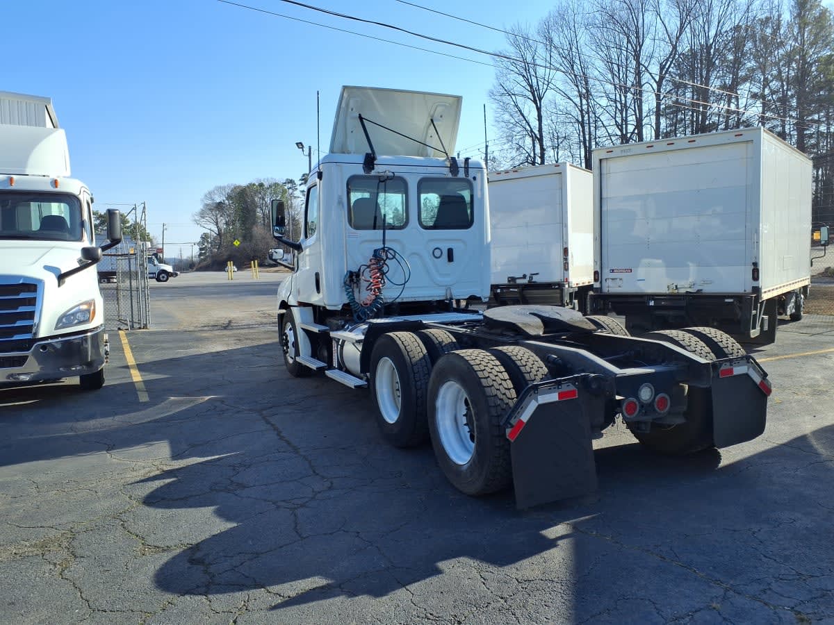 2020 Freightliner - image 6