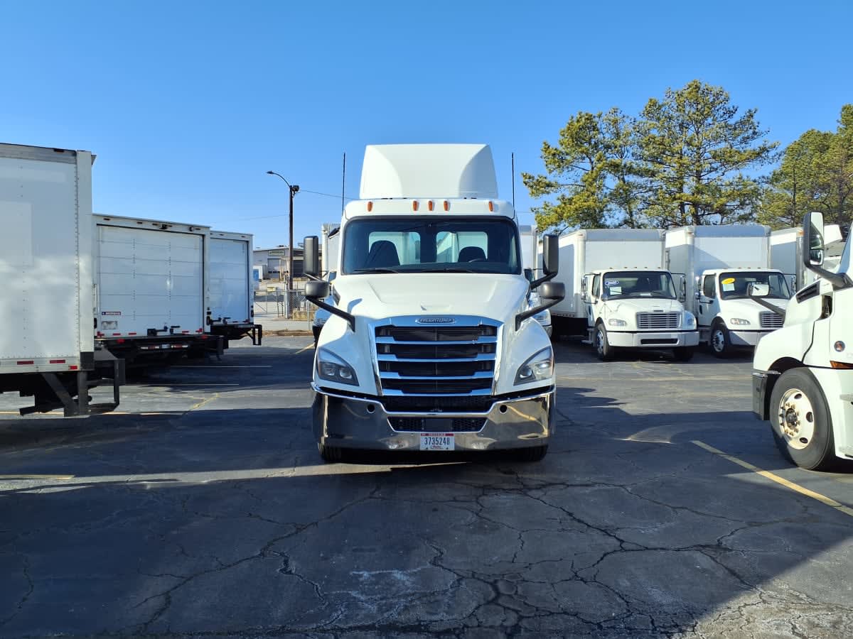 2020 Freightliner - image 2