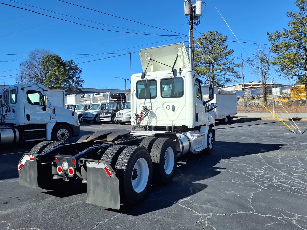2020 Freightliner - image 4
