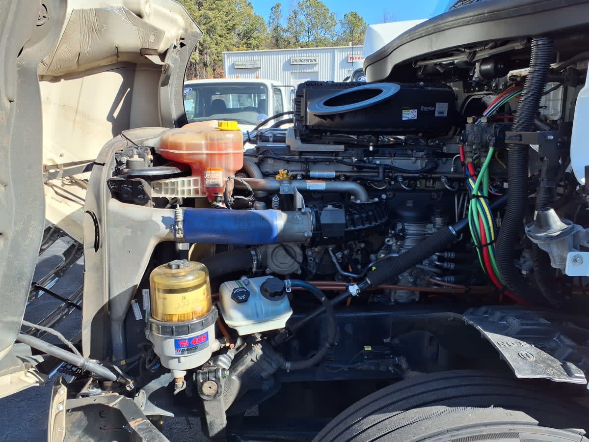 2020 Freightliner - image 8