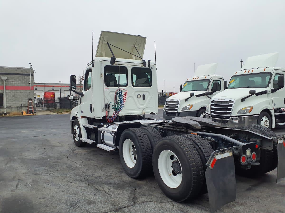 2020 Freightliner - image 6