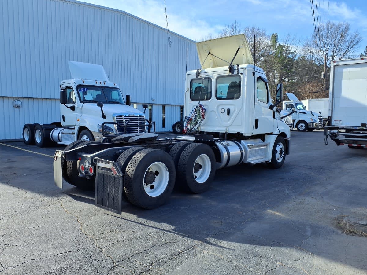 2020 Freightliner - image 4