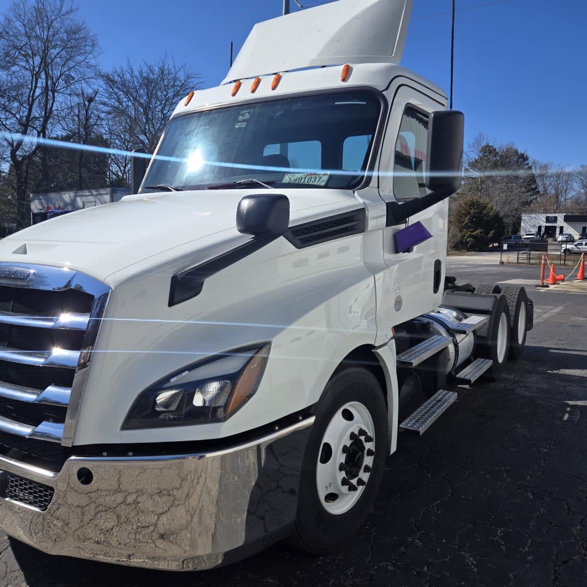 2020 Freightliner - image 1