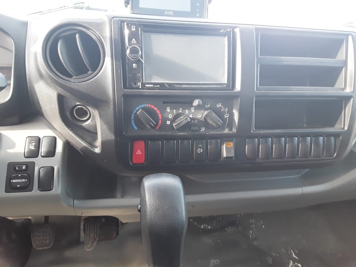 2019 Hino HINO 195 881835