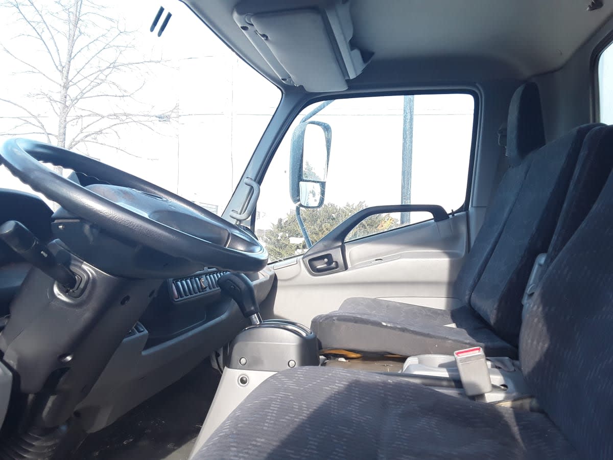 2019 Hino HINO 195 881835