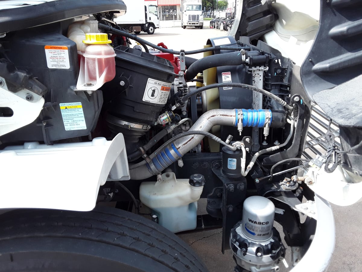 2019 Freightliner/Mercedes M2 106 881975