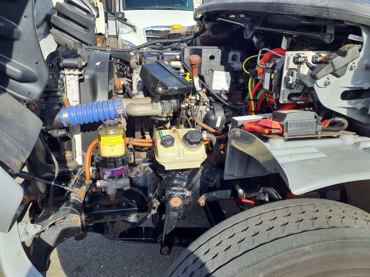 2019 Freightliner/Mercedes M2 106 882054