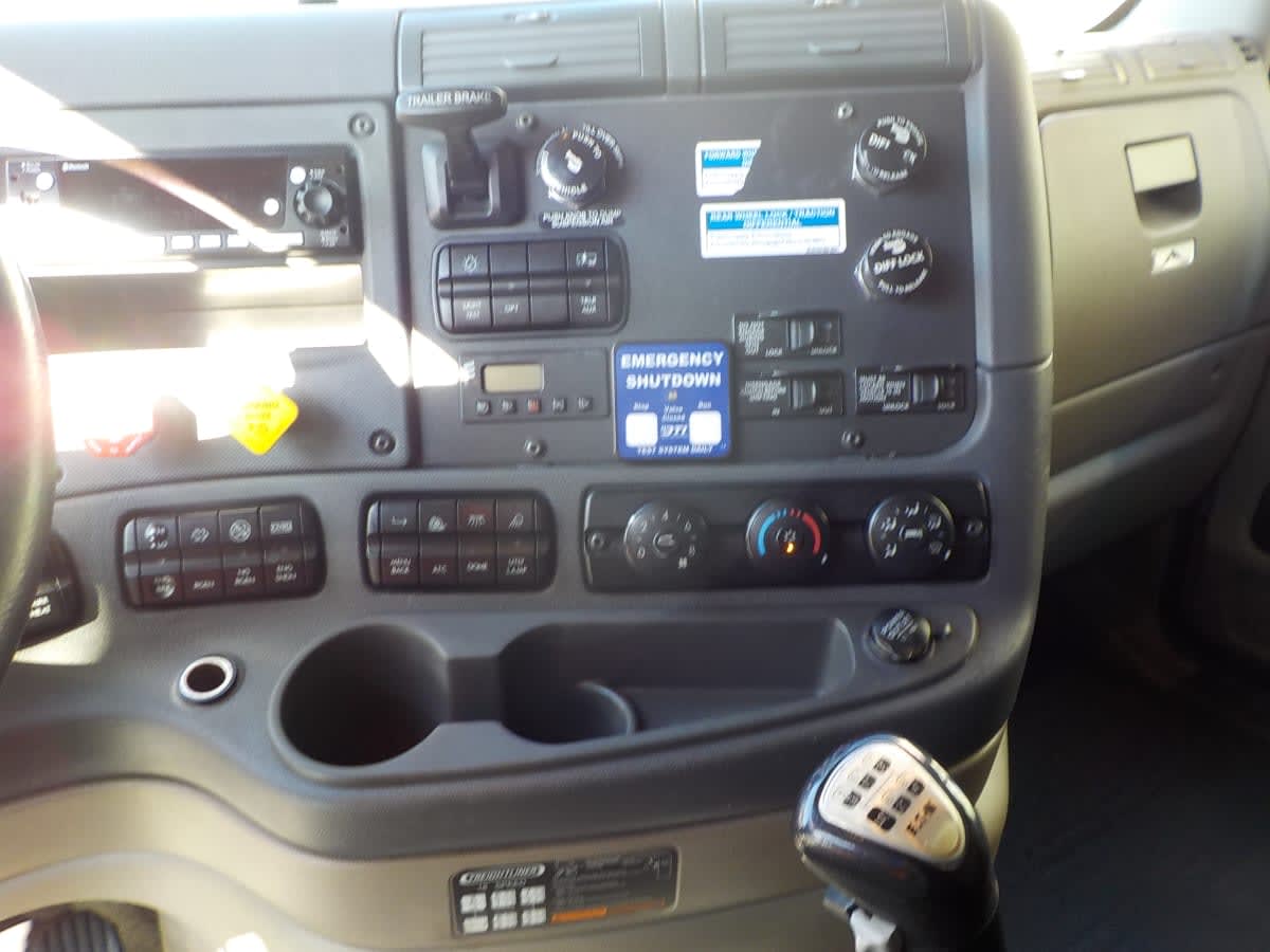 2020 Freightliner/Mercedes CASCADIA 125 882515