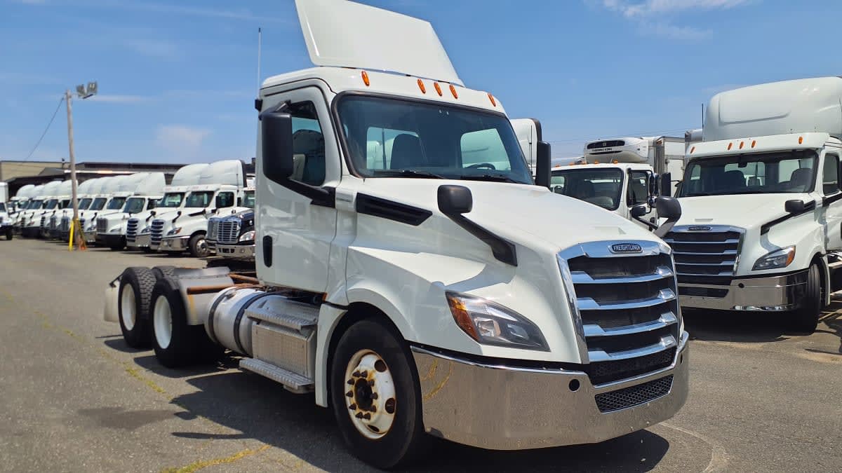 2020 Freightliner/Mercedes NEW CASCADIA PX12664 883712