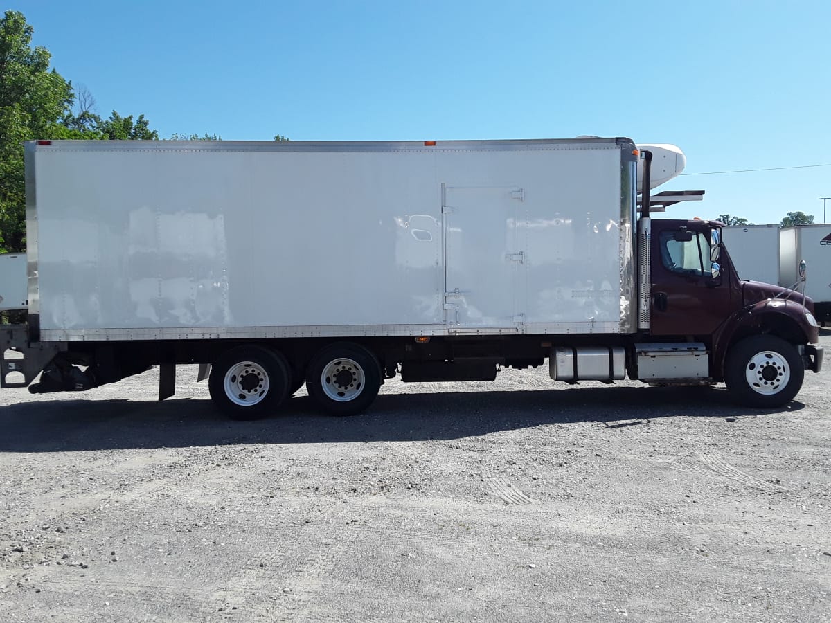 2014 Freightliner/Mercedes M2 106 883823