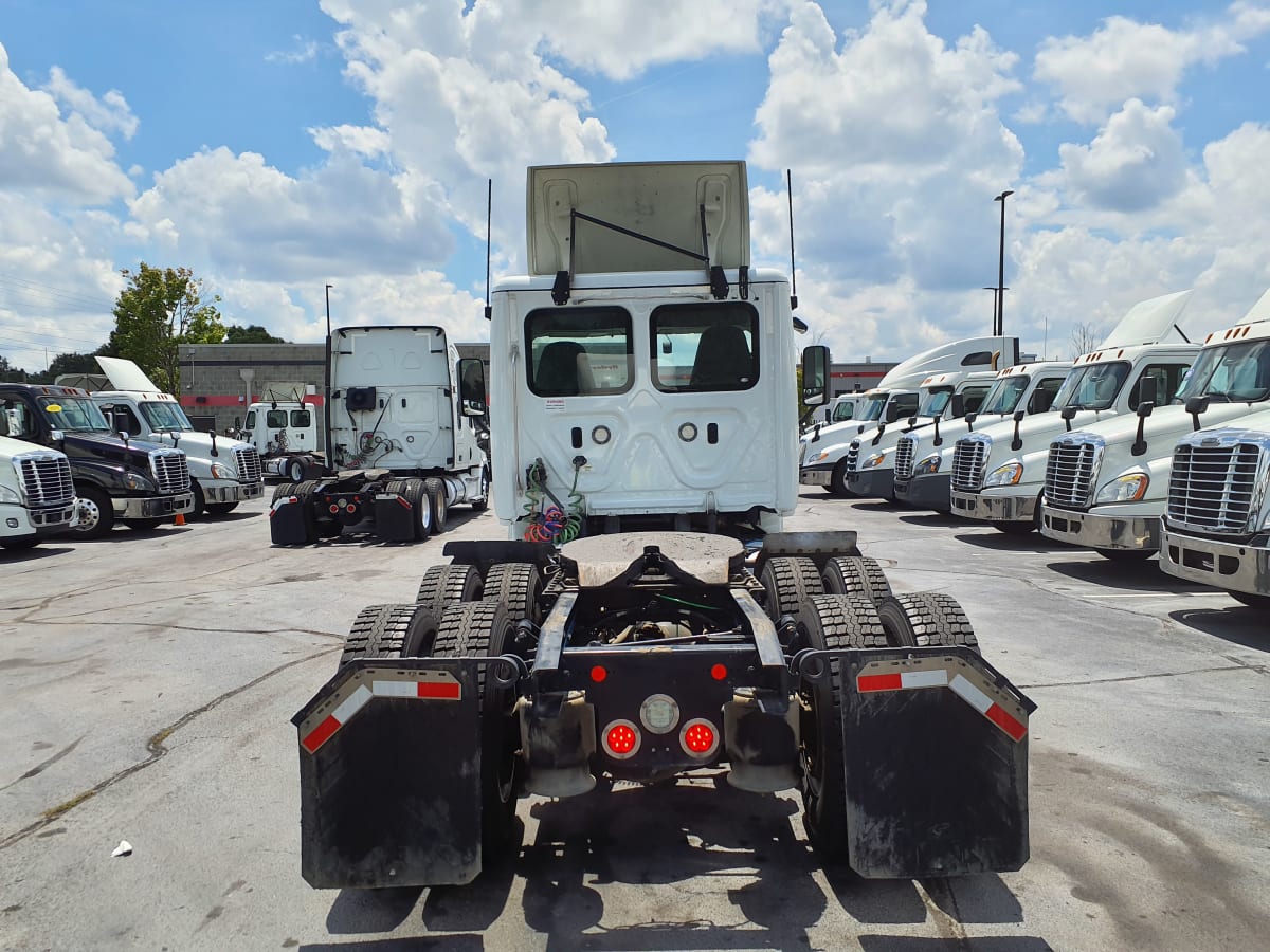 2020 Freightliner/Mercedes CASCADIA 125 884013