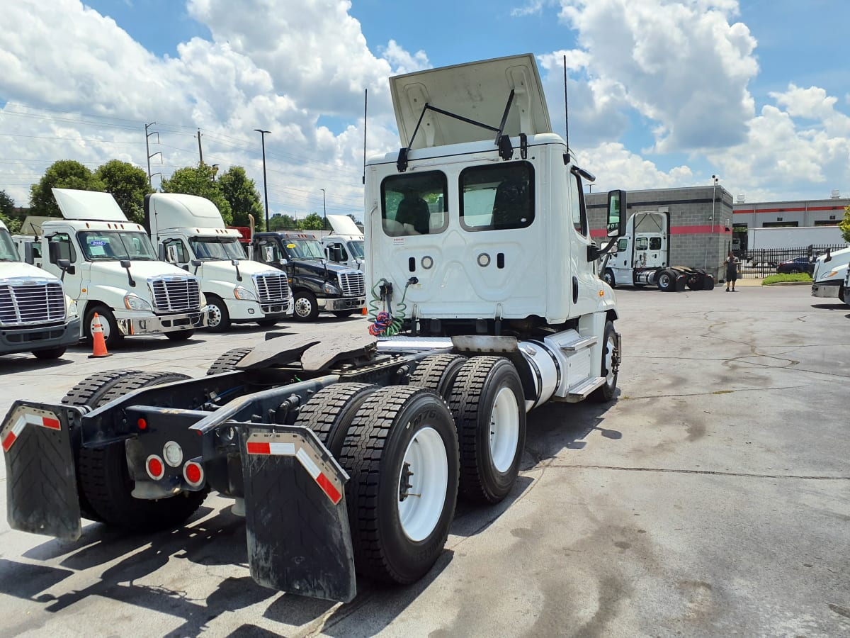 2020 Freightliner/Mercedes CASCADIA 125 884013