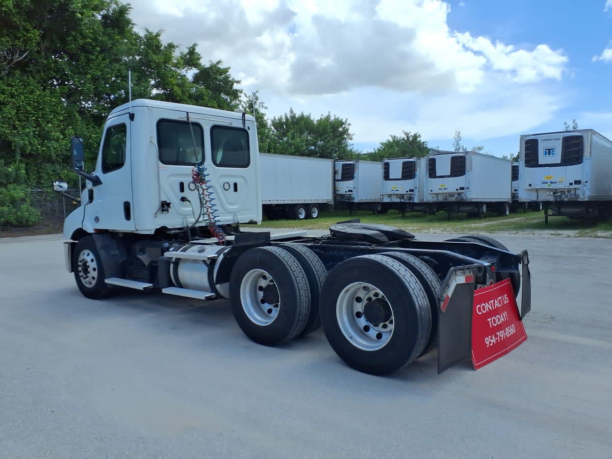 2020 Freightliner - image 6