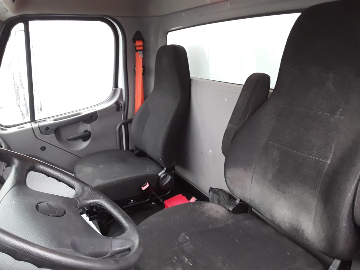 2019 Freightliner/Mercedes M2 106 884421