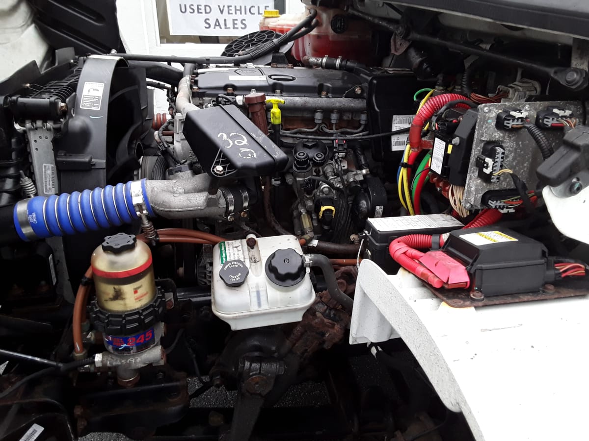 2019 Freightliner/Mercedes M2 106 884421