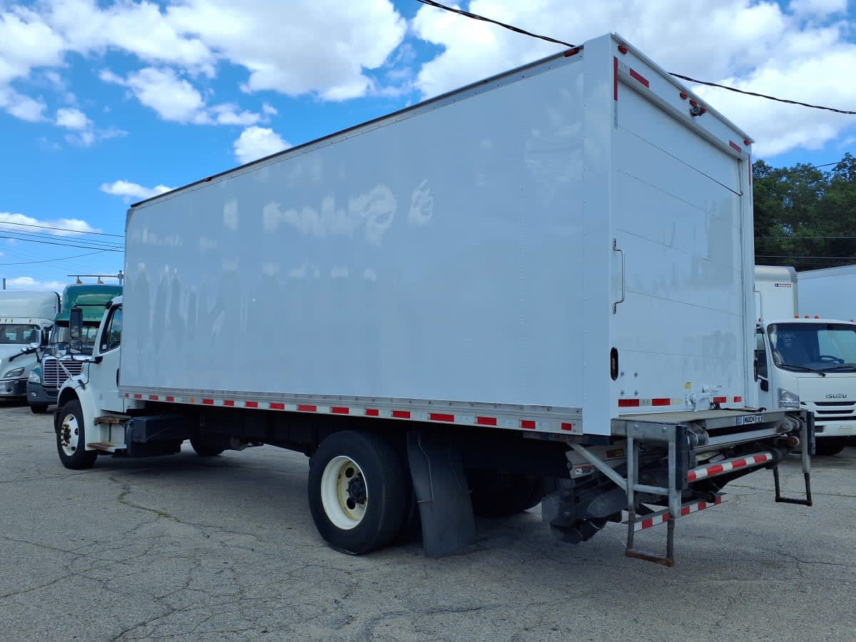 2019 Freightliner M2 106 884432