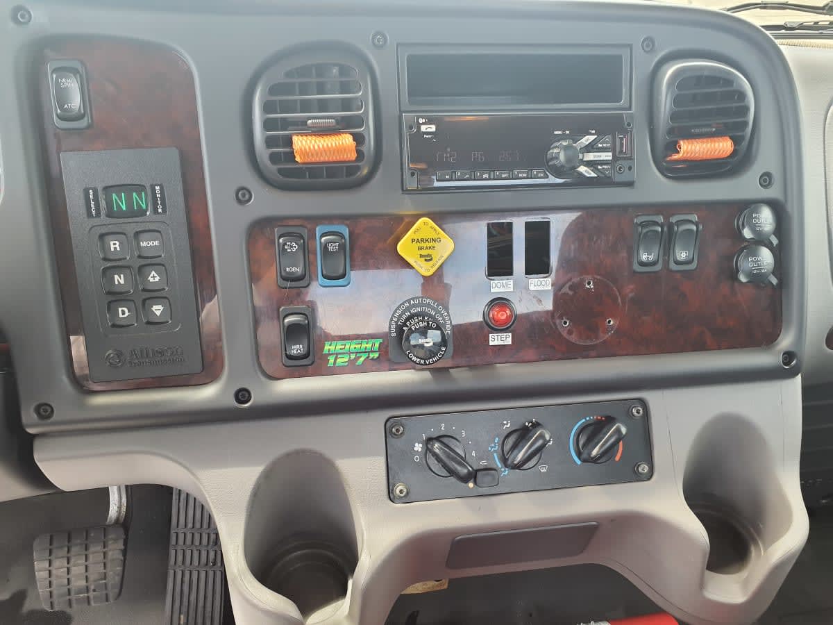 2019 Freightliner/Mercedes M2 106 884496