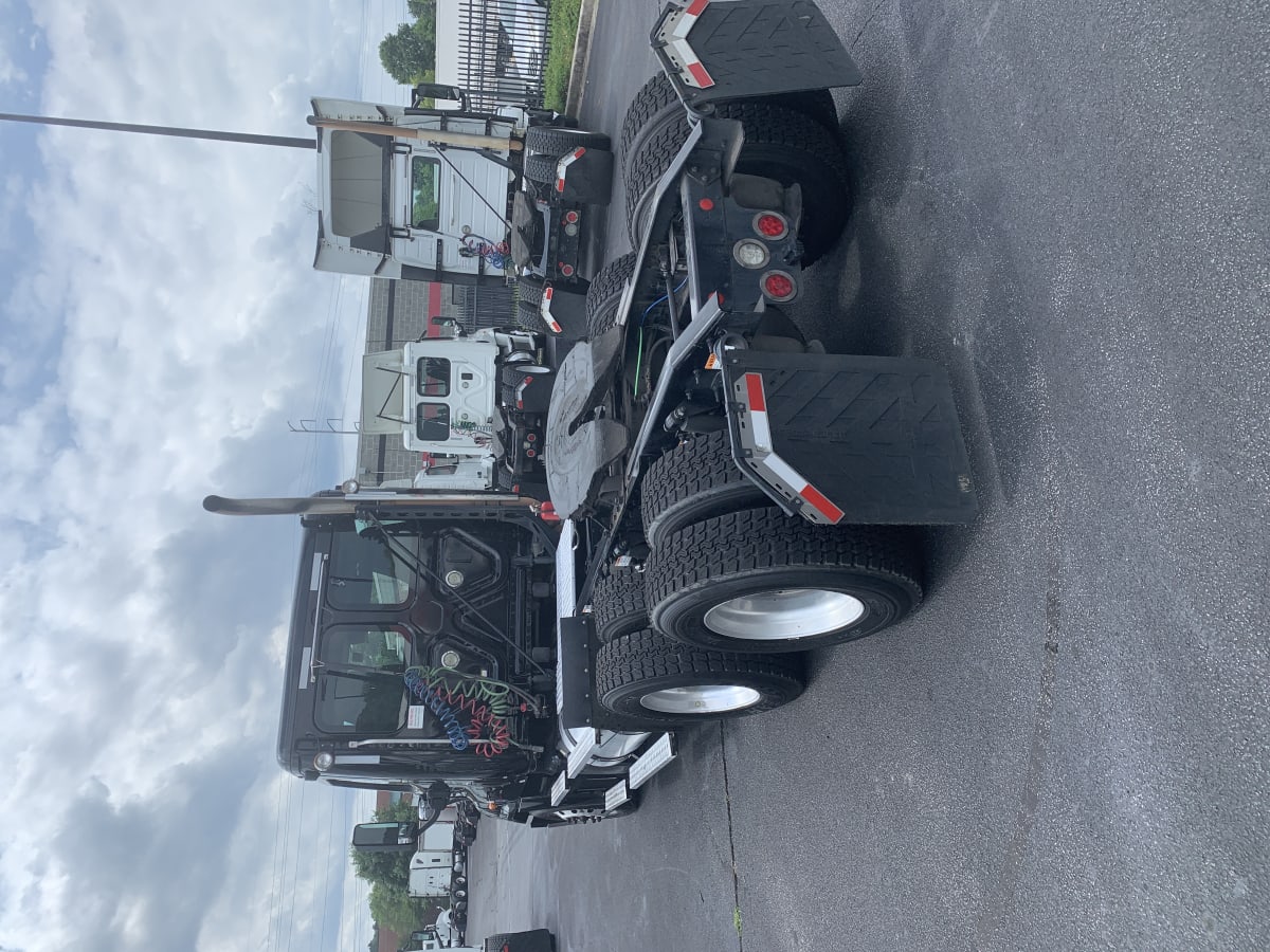 2020 Freightliner/Mercedes CASCADIA 125 884512