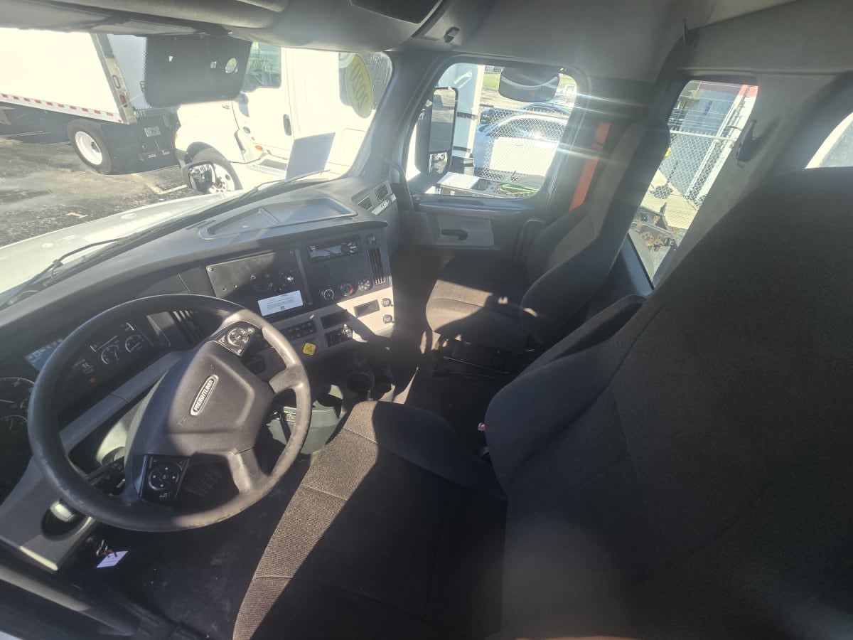 2020 Freightliner NEW CASCADIA PX12664 884532