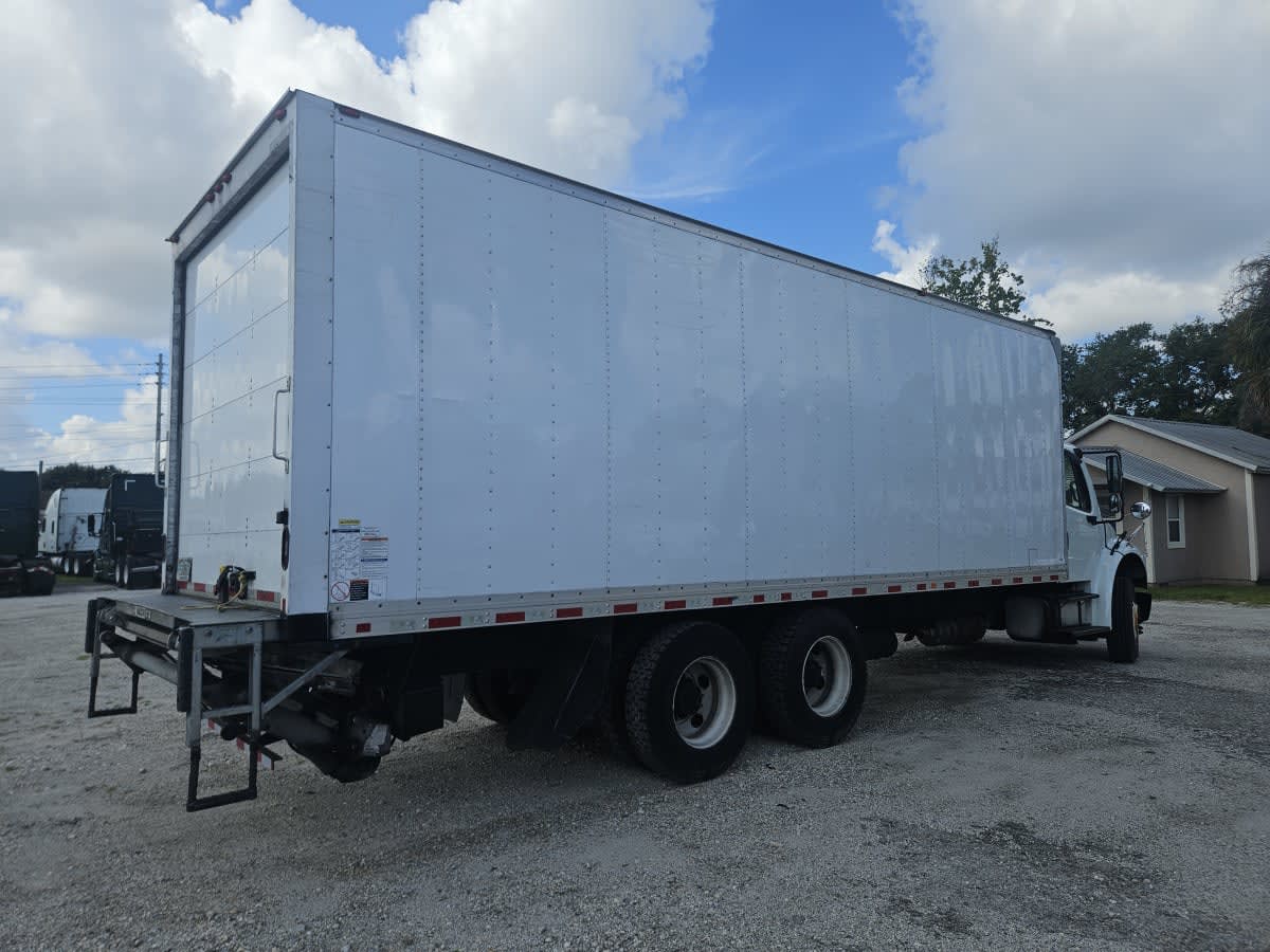 2019 Freightliner M2 106 884574