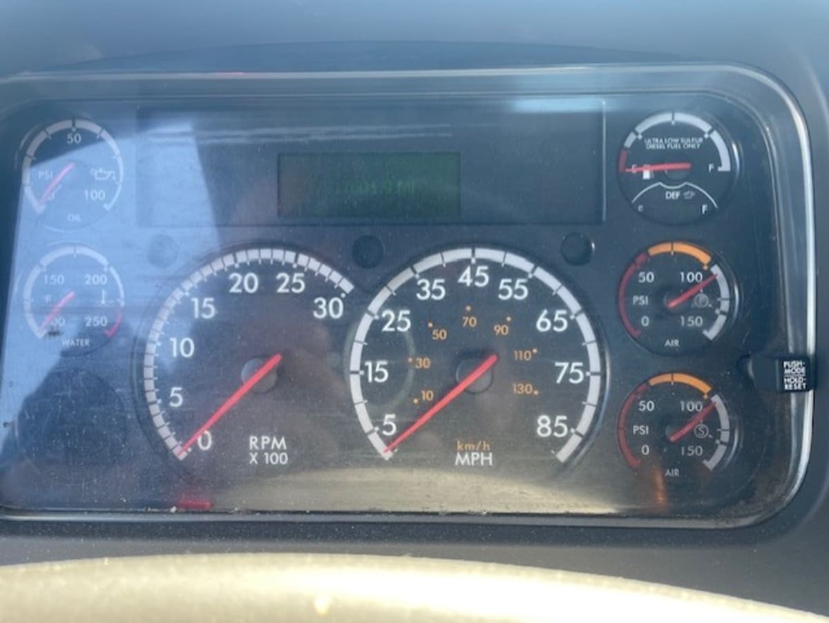 2020 Freightliner M2 112 - image 9